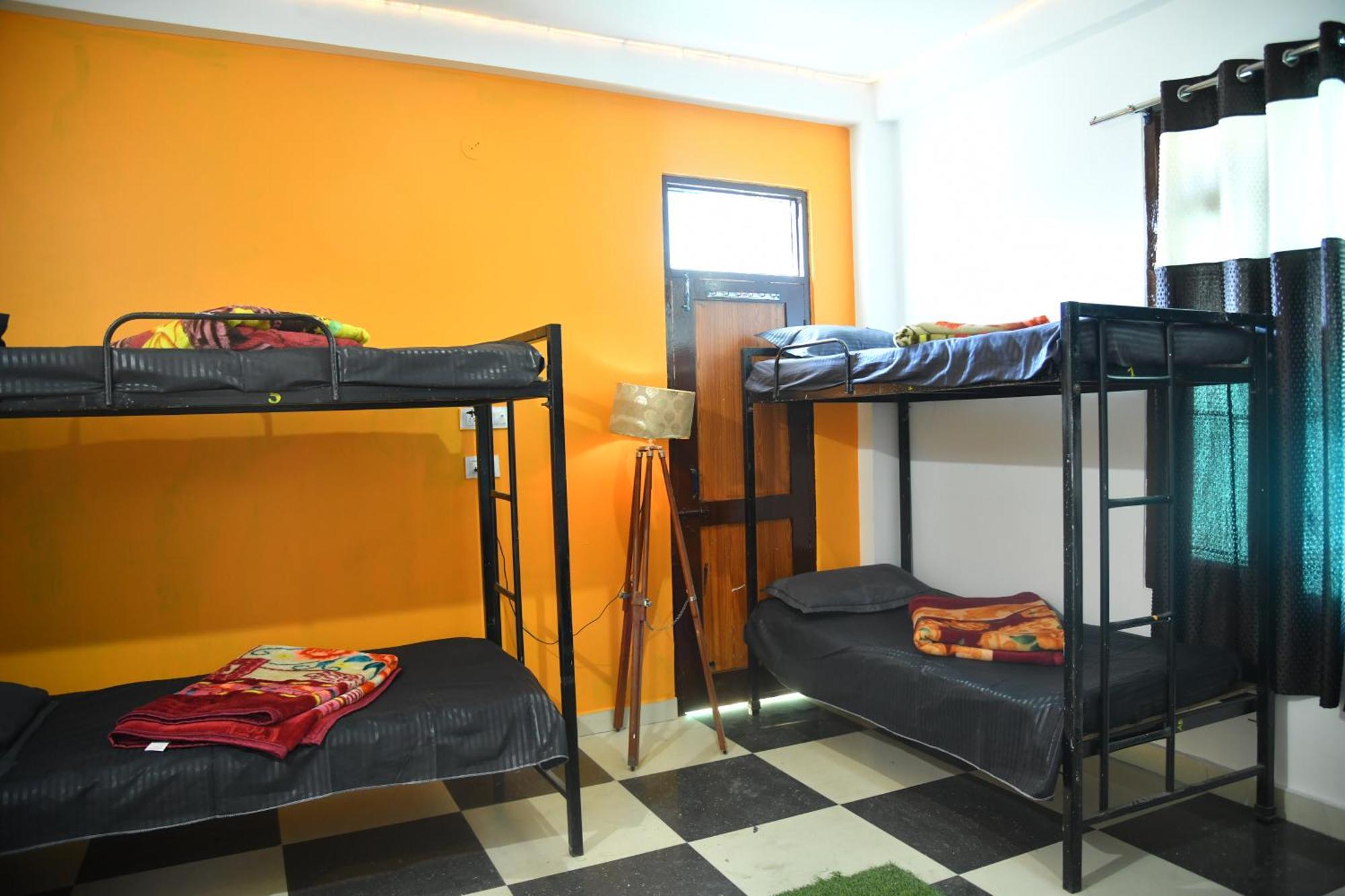 Himtrek Stays, Kasol Luaran gambar