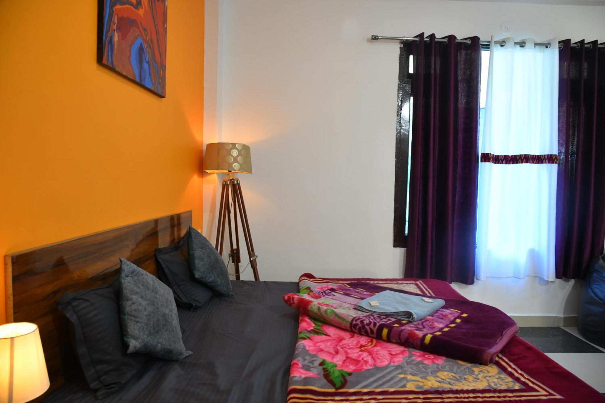 Himtrek Stays, Kasol Luaran gambar