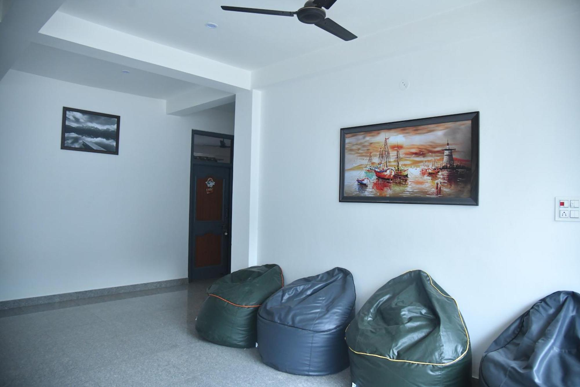 Himtrek Stays, Kasol Luaran gambar