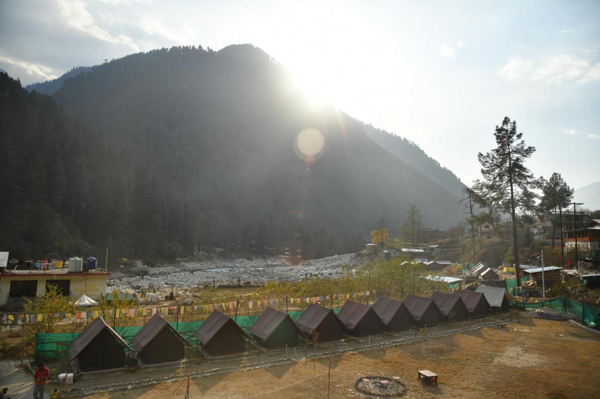 Himtrek Stays, Kasol Luaran gambar