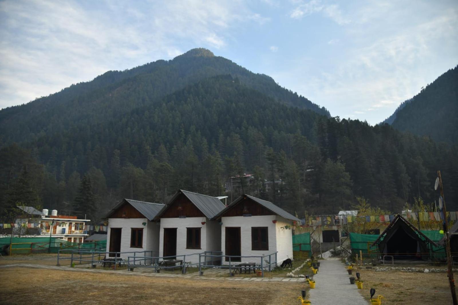 Himtrek Stays, Kasol Luaran gambar