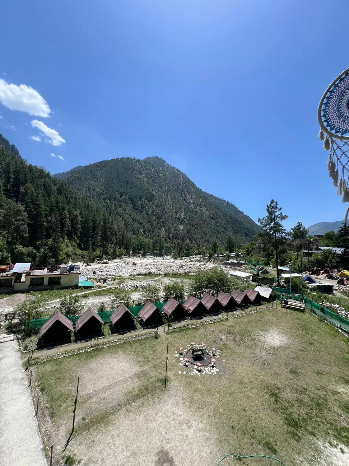 Himtrek Stays, Kasol Luaran gambar