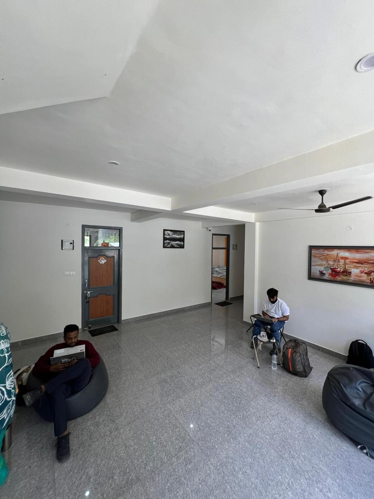 Himtrek Stays, Kasol Luaran gambar