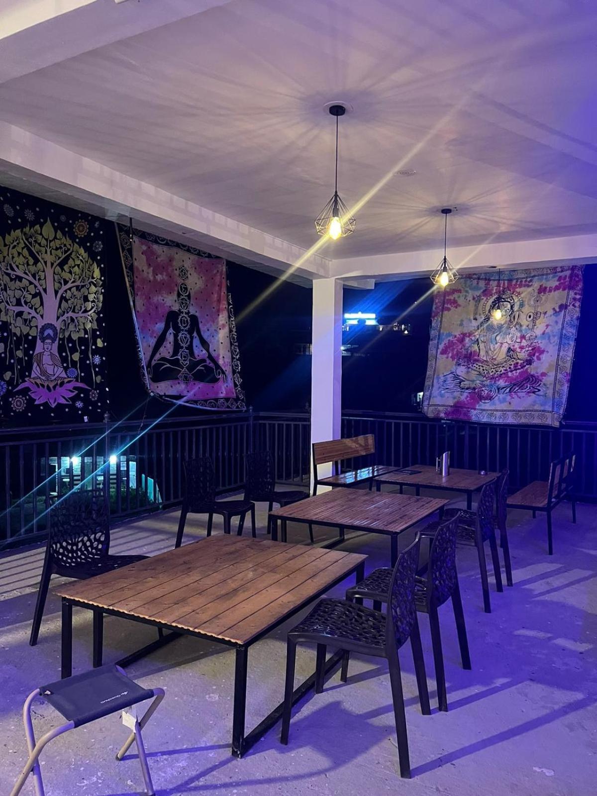Himtrek Stays, Kasol Luaran gambar