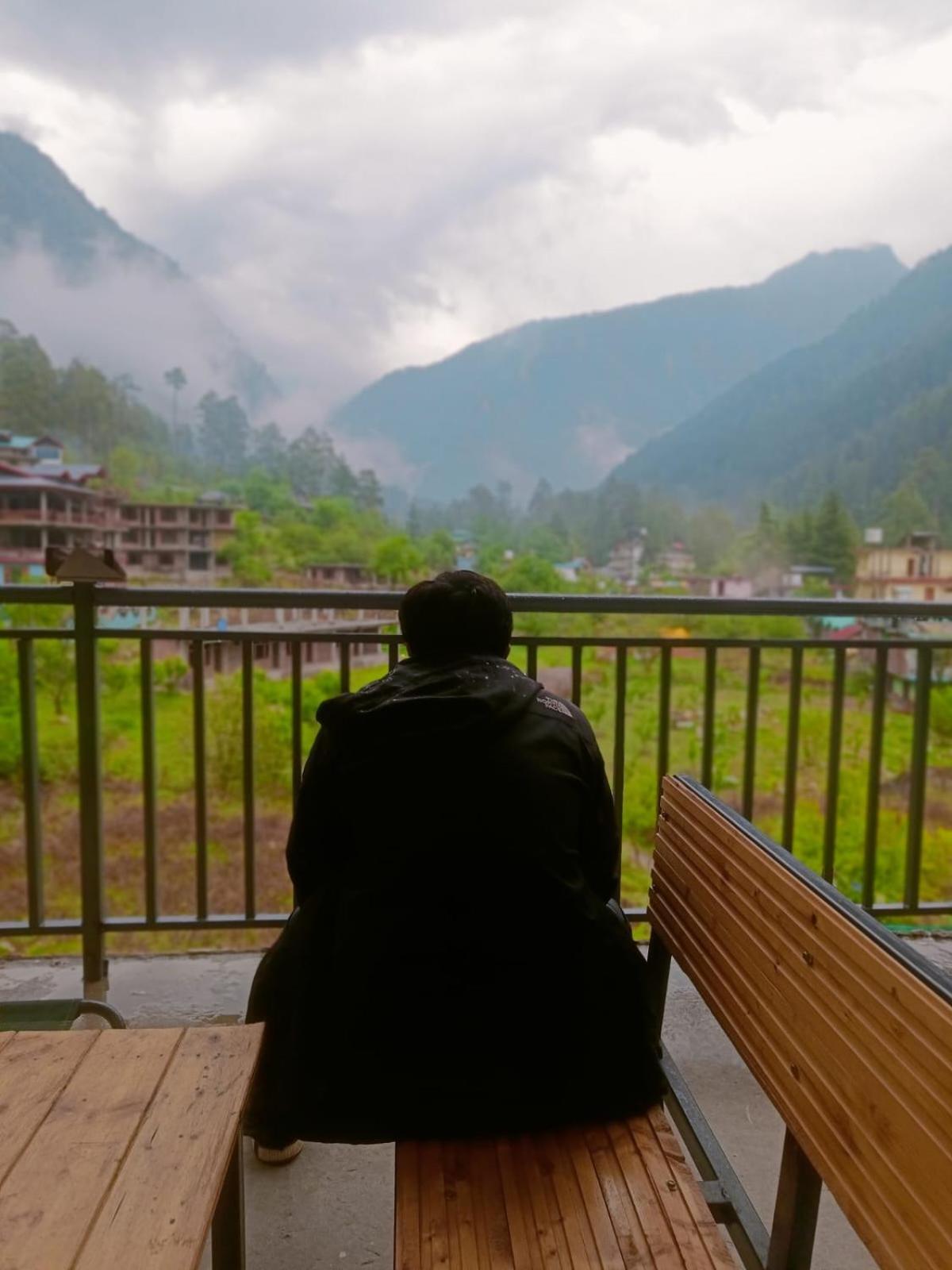 Himtrek Stays, Kasol Luaran gambar